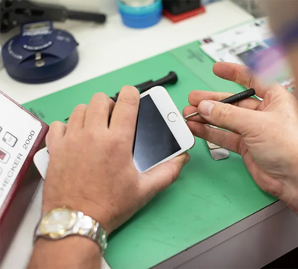 Fast & Reliable Phone Repairs in Kuwait | FIXIT.Q8