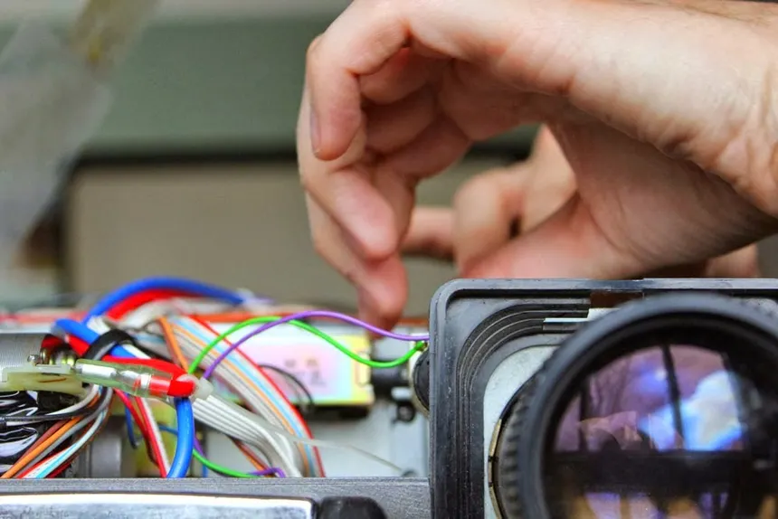 Projector & Peripherals Repair: Business Continuity Guaranteed